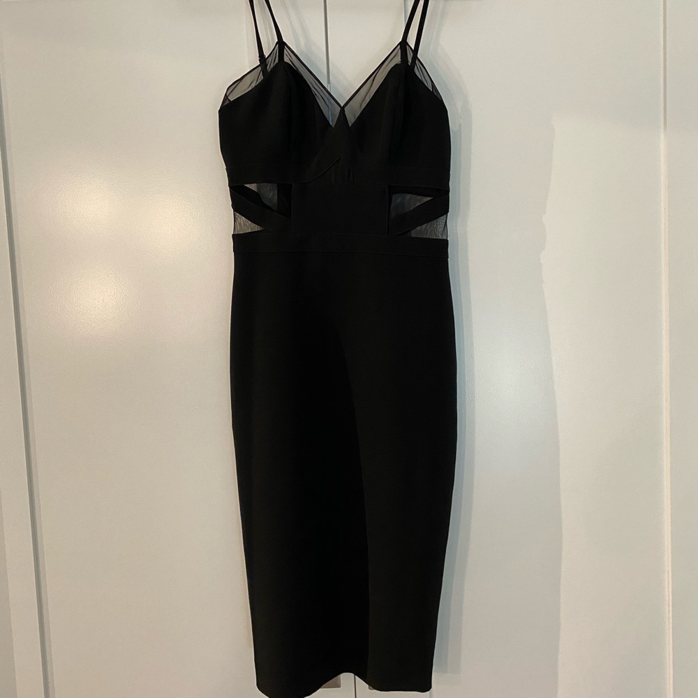 Super cute and sleek black dress